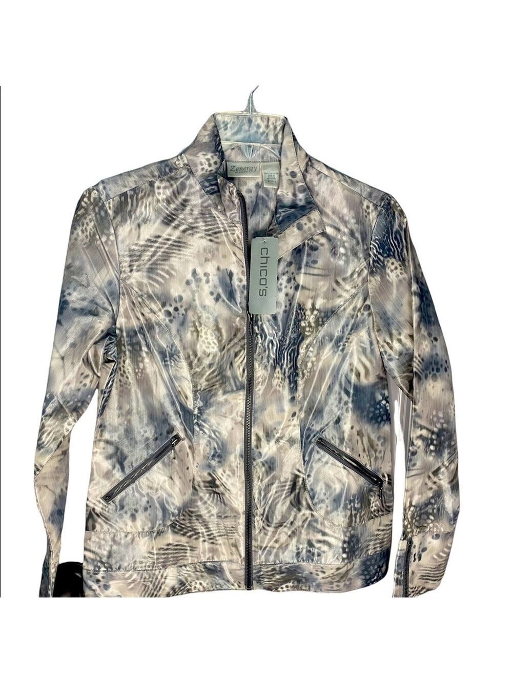 NWT Zenergy  by Chico’s-woman windbreaker/lightweight  size 0/S new 2024 trend